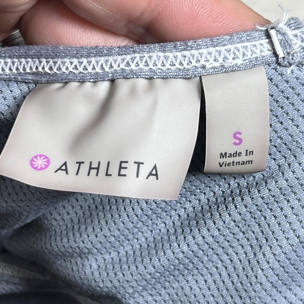 Athleta Sports Bra Womens‎ Small Gray Floral Strappy Lattice Back Pullover Yoga - Picture 2 of 8